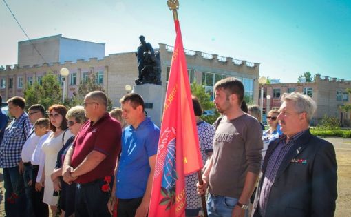 В Красноармейске почтили память старшего сержанта полиции Горскова Владимира Юрьевича, погибшего при исполнении служебных обязанностей