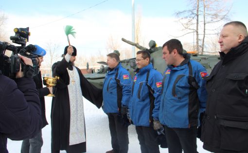 В Парке Победы прошло торжественное мероприятие перед автобронепробегом участников «Боевого братства»