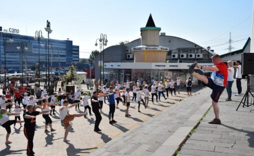 Завтра в Волжском районе пройдет утренняя зарядка