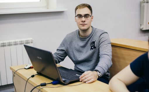 Александр Новиков