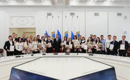 Сегодня день рождения отмечает губернатор Саратовской области — Роман Викторович Бусаргин