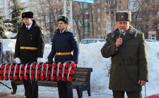 В Энгельсе почтили память земляков, погибших в локальных войнах и военных конфликтах