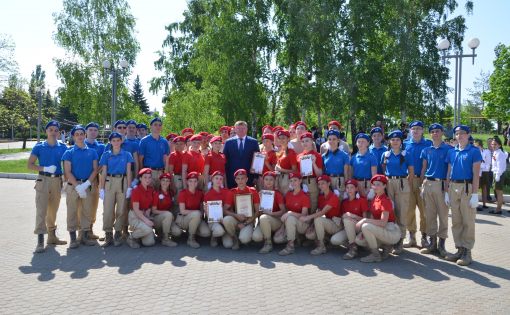 В Саратове состоялся традиционный городской смотр строя и песни среди учащихся